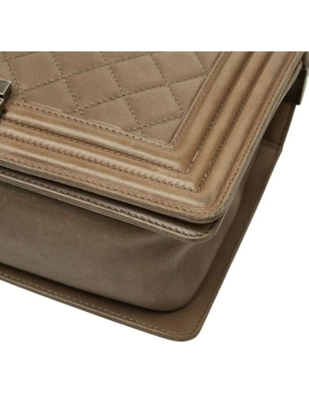 Chanel CC Logo Quilted Boy 25 Chain Shoulder Bag Khaki Green Lambskin